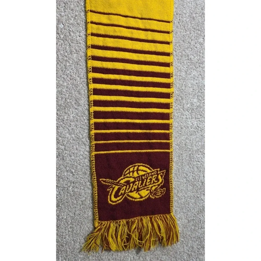 NBA Cleveland Cavaliers Reversable Big Logo Scarf‎ App. 66